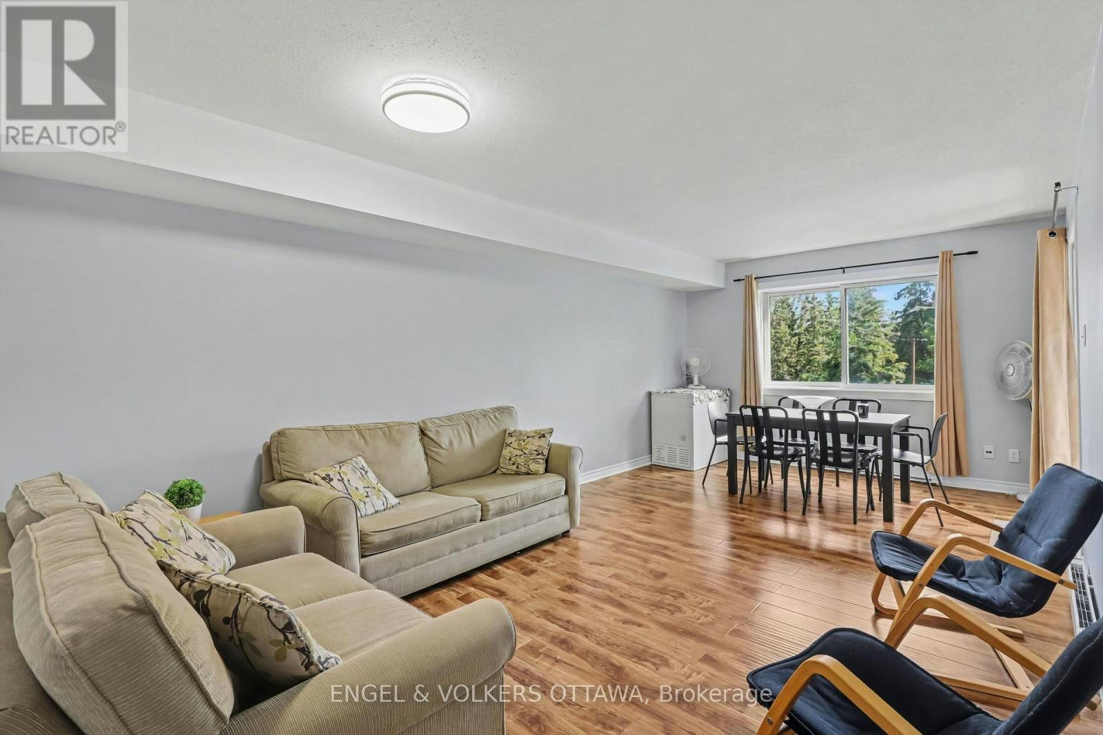 319-316 Lorry Greenberg Drive, Ottawa, ON, K1T 2P4 - 5