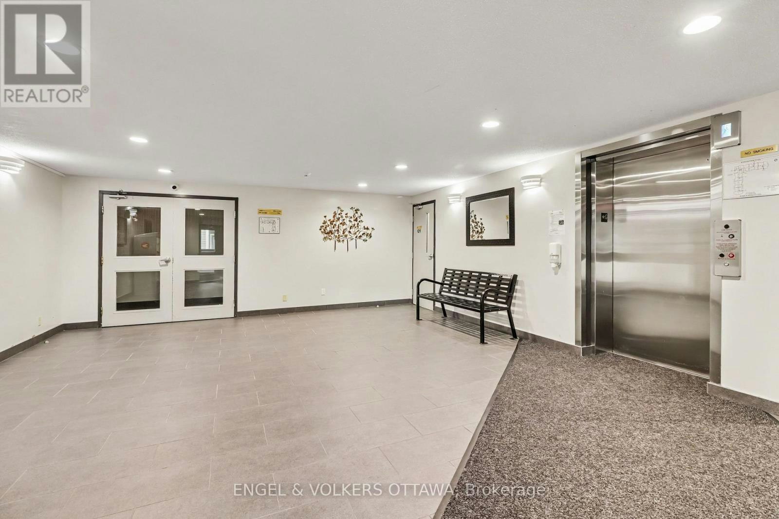 319-316 Lorry Greenberg Drive, Ottawa, ON, K1T 2P4 - 3