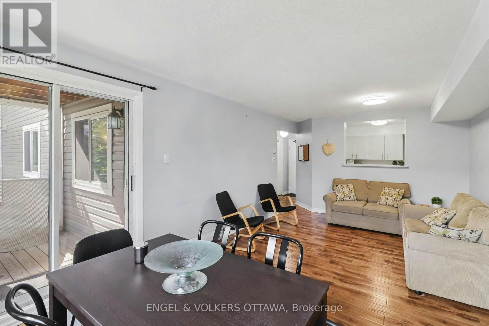 319-316 Lorry Greenberg Drive, Ottawa, ON, K1T 2P4 - 8