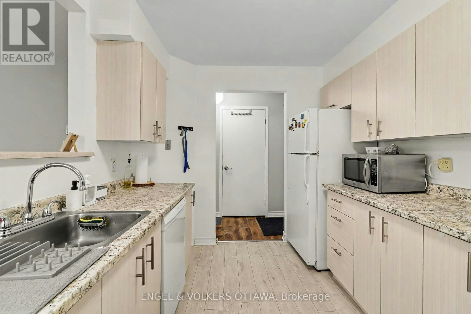 319-316 Lorry Greenberg Drive, Ottawa, ON, K1T 2P4 - 10