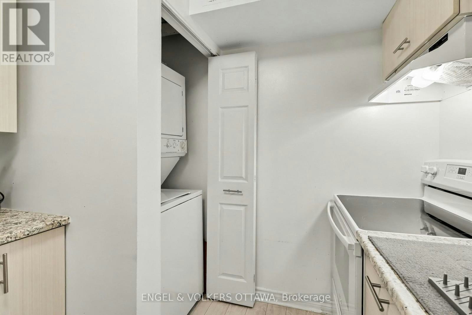 319-316 Lorry Greenberg Drive, Ottawa, ON, K1T 2P4 - 11
