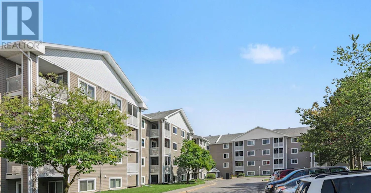 319-316 Lorry Greenberg Drive, Ottawa, ON, K1T 2P4 - 2