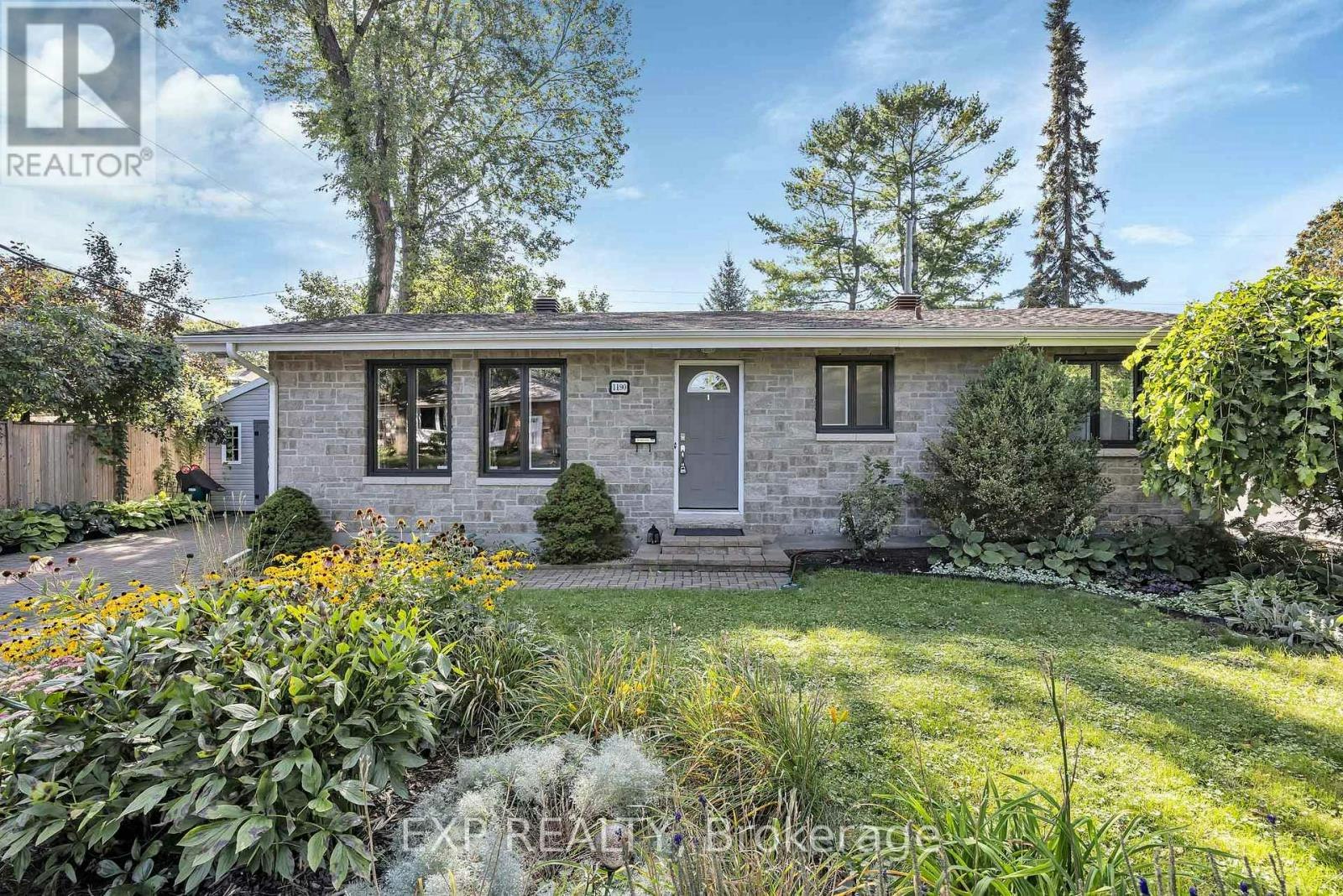 1190 Parkway Drive, Ottawa, ON, K2C 2W2