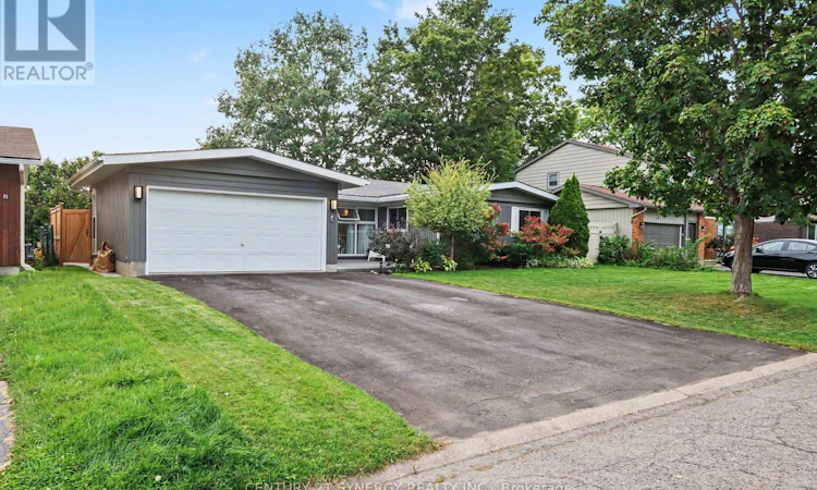 16 Lentini Way