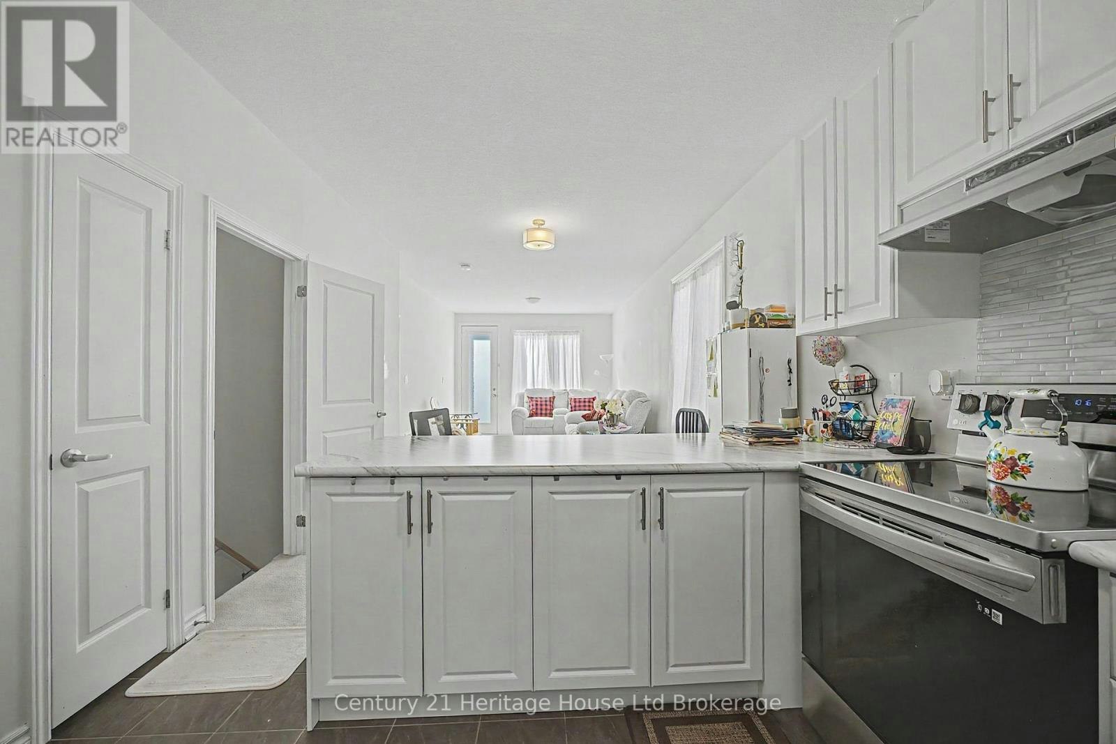 17 Harwood Street, Tillsonburg, ON, N4G 0J7 - 7