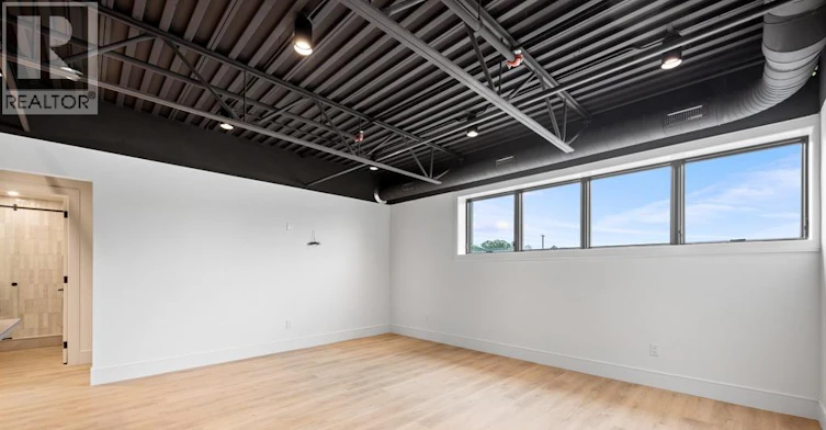 207-3850 Dougall, Windsor, ON, N9G 1X2 - 5