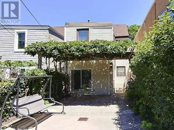 MAIN-260 Ossington Avenue, Toronto, ON, M6J 3A2 - 17