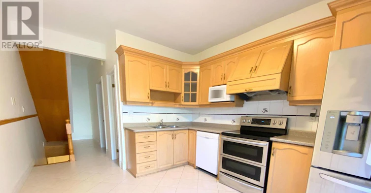 MAIN-260 Ossington Avenue, Toronto, ON, M6J 3A2 - 3