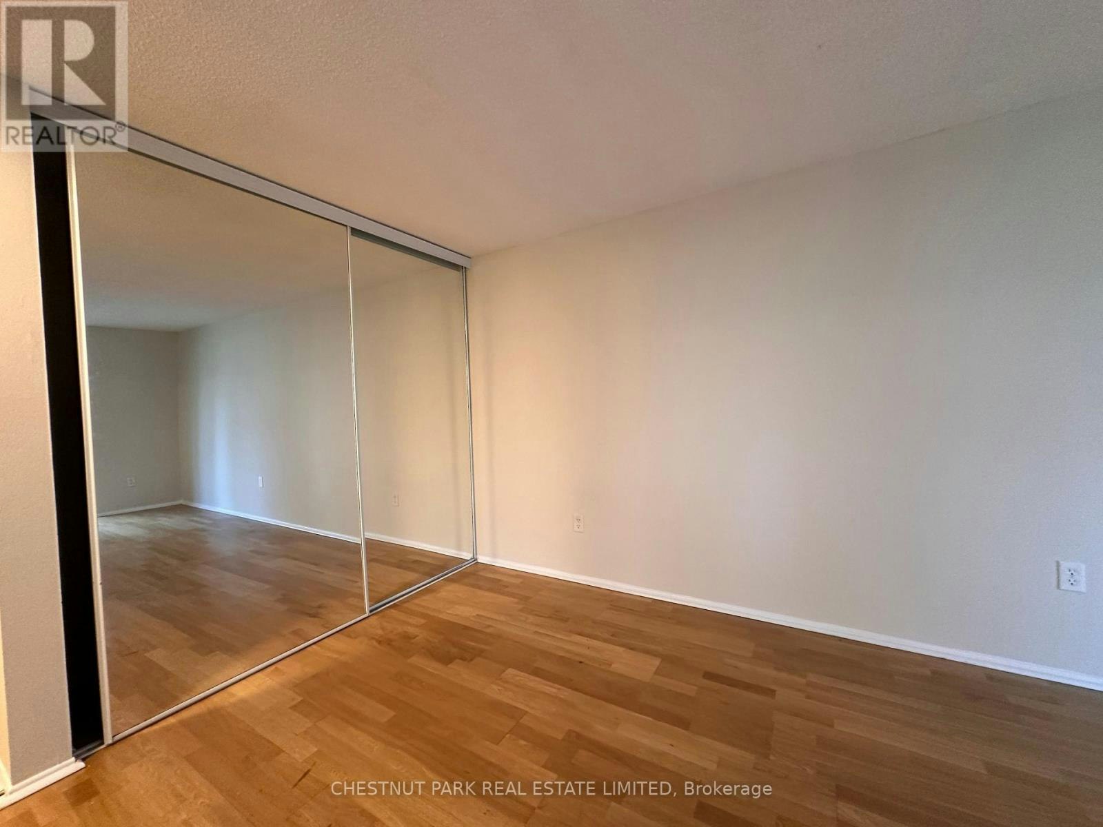 621-20 Saint Patrick Street, Toronto, ON, M5T 2Y4 - 5