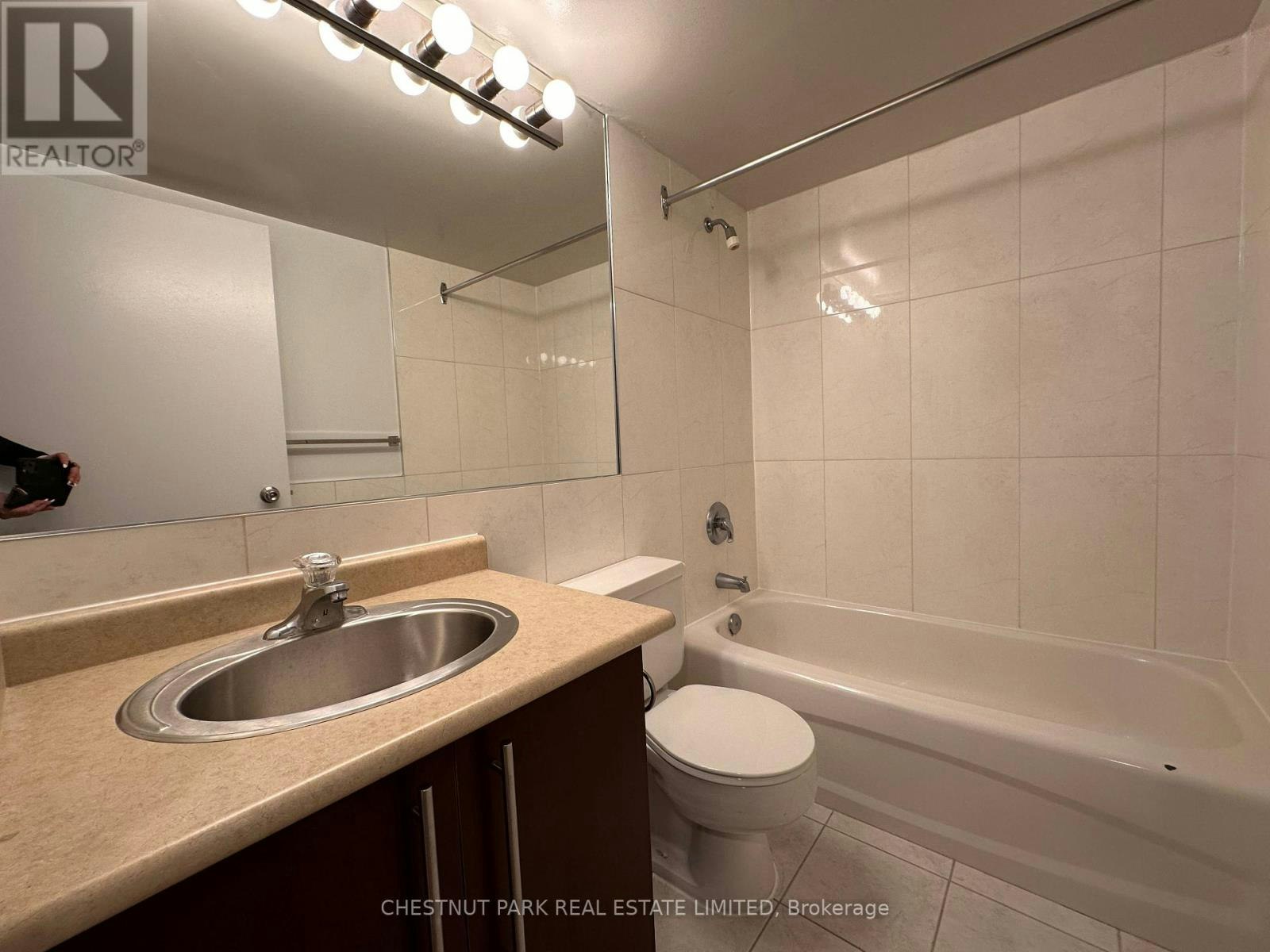 621-20 Saint Patrick Street, Toronto, ON, M5T 2Y4 - 22