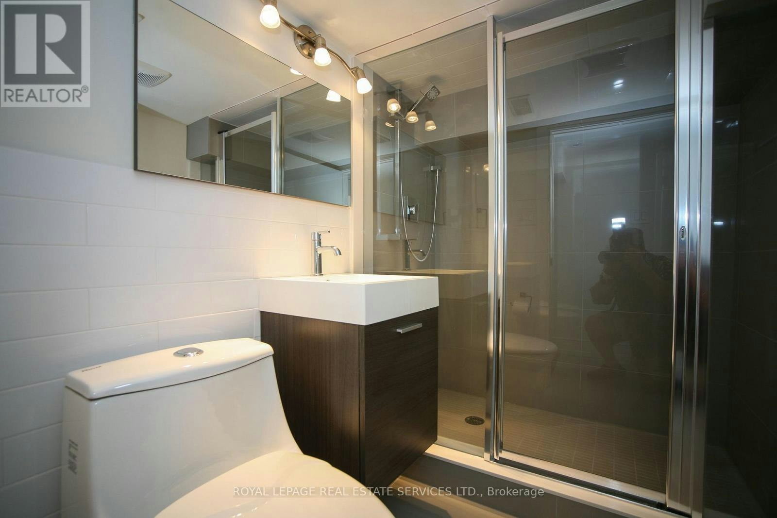 LOWER-506 Manning Avenue, Toronto, ON, M6G 2V7 - 5