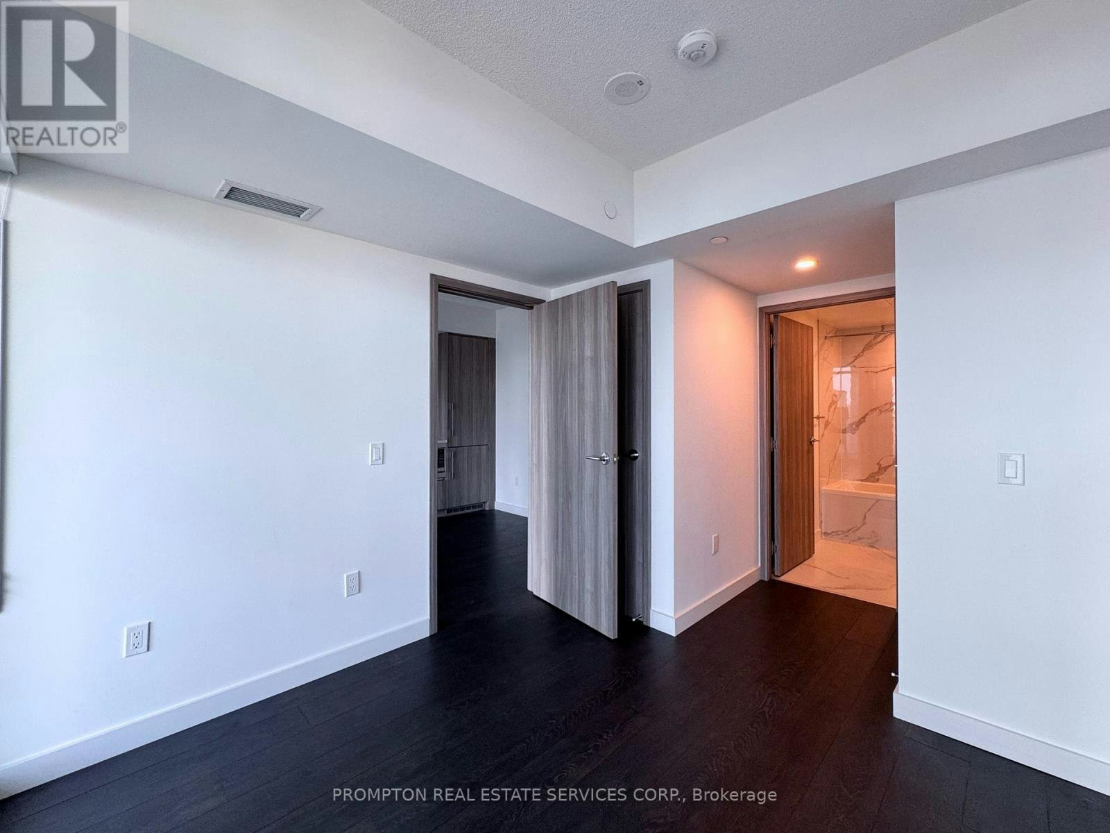 1709-1 Concord Cityplace Way, Toronto, ON, M5V 0X3 - 7