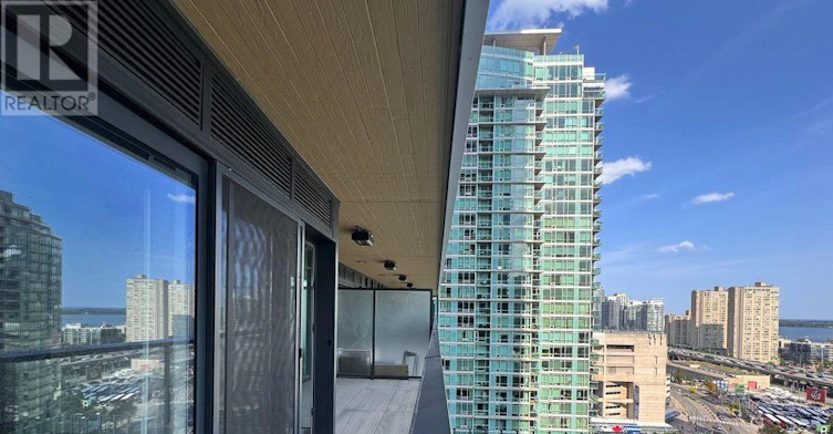 1709-1 Concord Cityplace Way, Toronto, ON, M5V 0X3