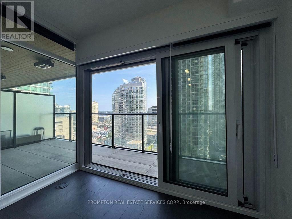 1709-1 Concord Cityplace Way, Toronto, ON, M5V 0X3 - 4