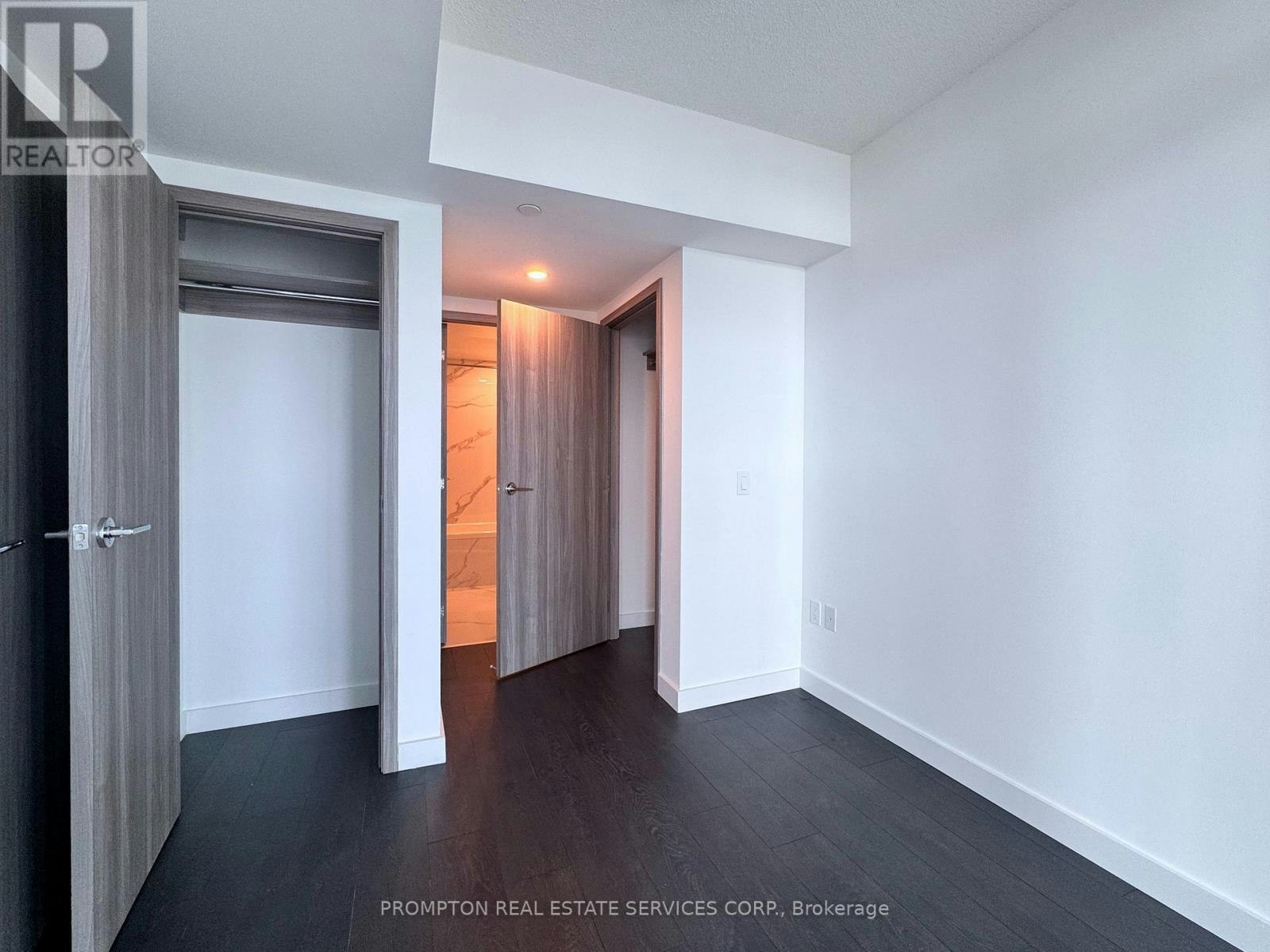 1709-1 Concord Cityplace Way, Toronto, ON, M5V 0X3 - 8