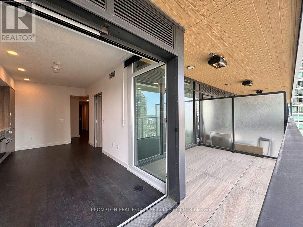 1709-1 Concord Cityplace Way, Toronto, ON, M5V 0X3 - 5