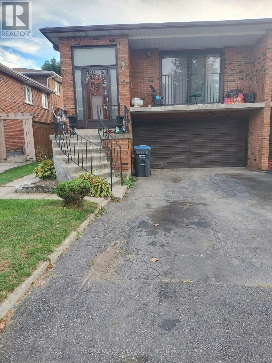 MAIN FLR-1618 Corkstone Glade, Mississauga, ON, L4W 2E7