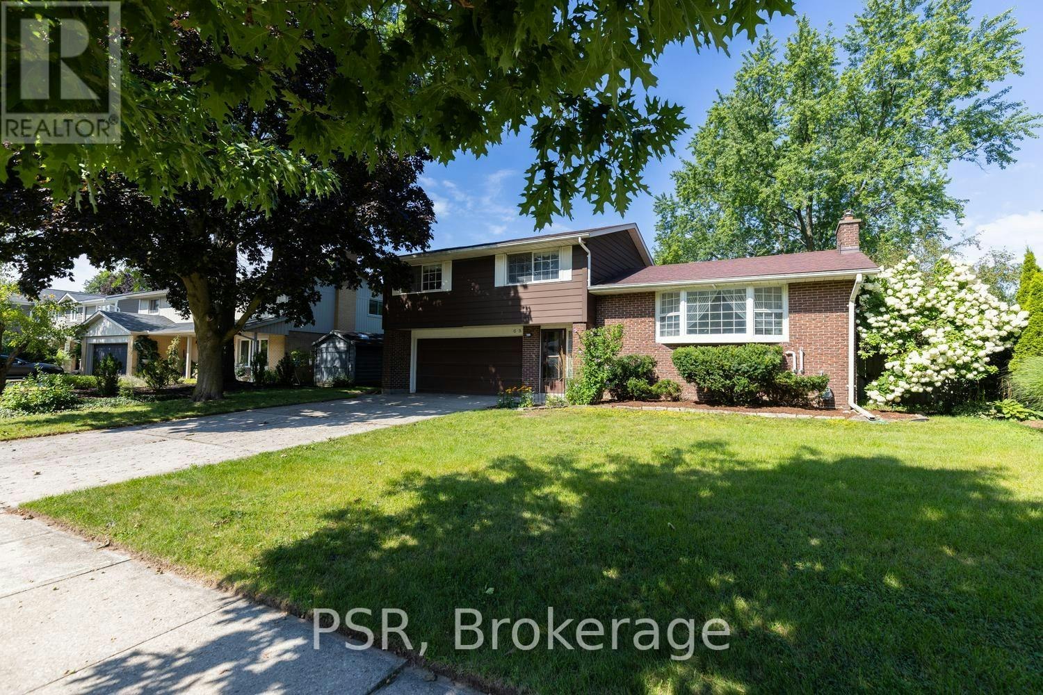 68 Halliwell Drive, Kitchener, ON, N2B 2M3