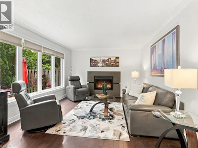 4-3204 New Street - 5