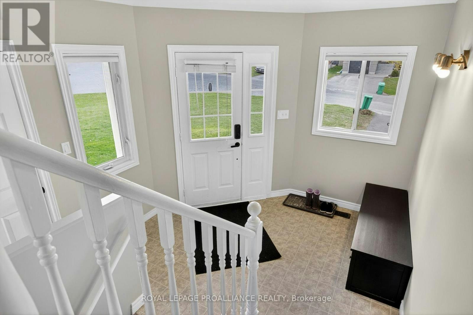 644 Trailview Drive, Peterborough, ON, K9J 8P3 - 6