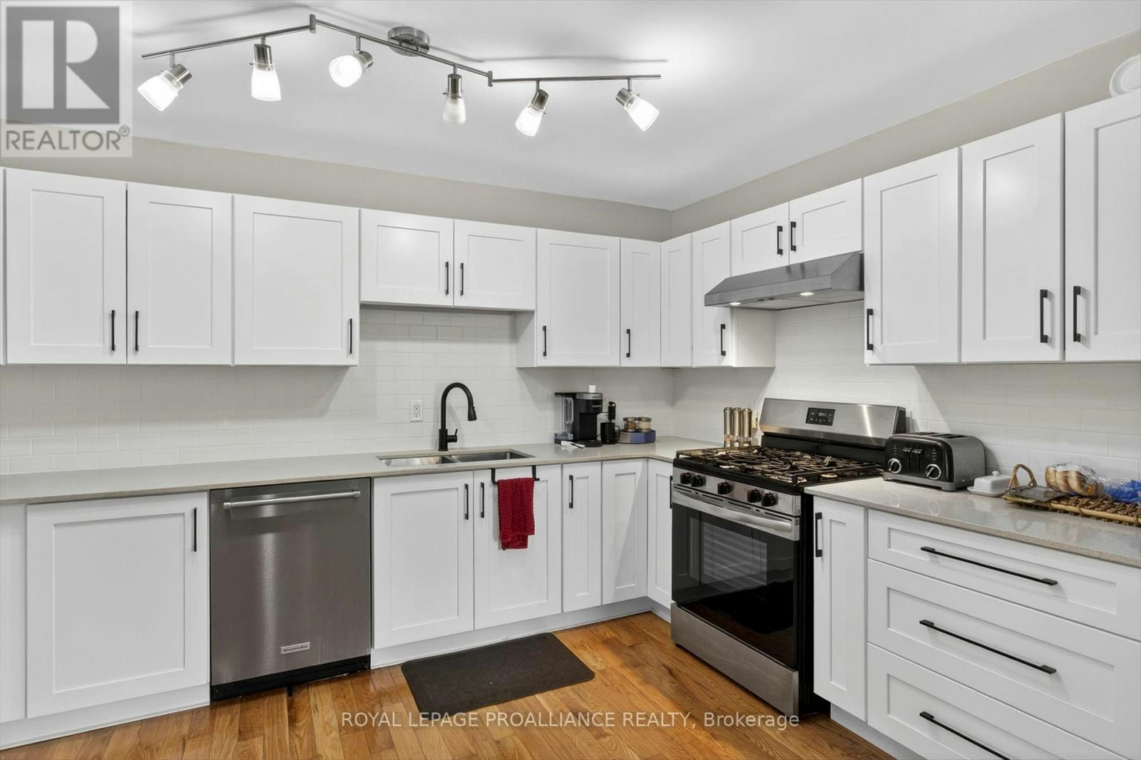 644 Trailview Drive, Peterborough, ON, K9J 8P3 - 8