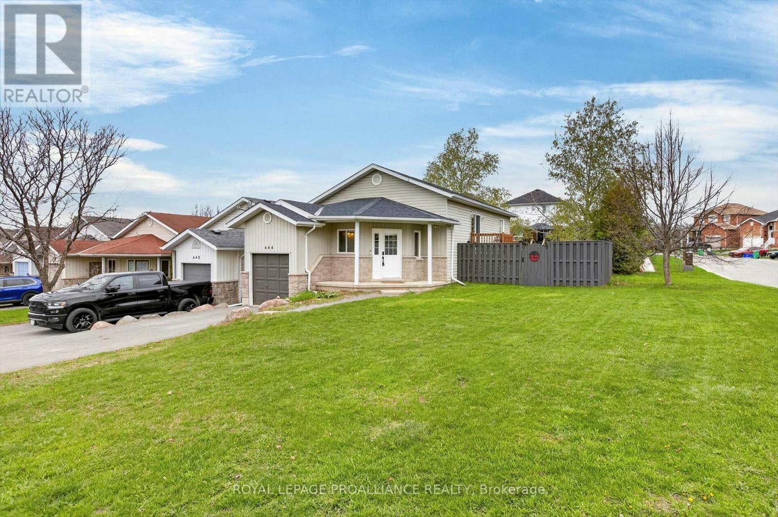 644 Trailview Drive, Peterborough, ON, K9J 8P3 - 3