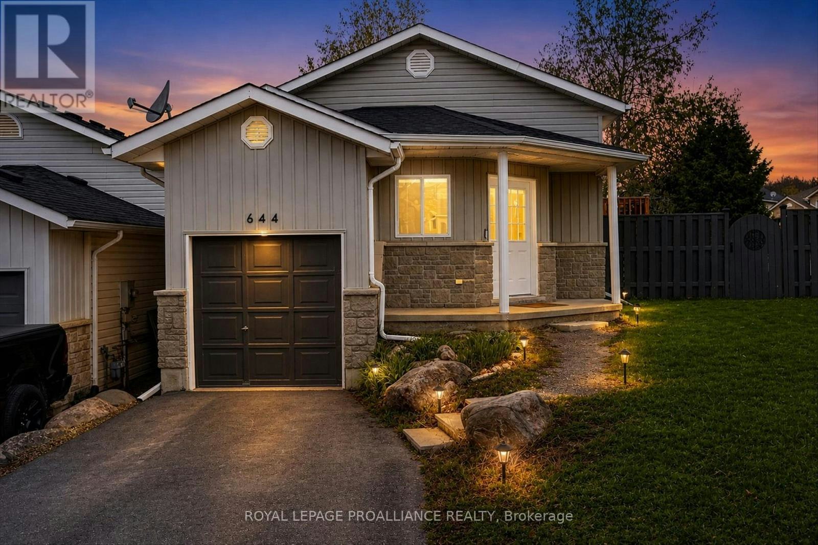 644 Trailview Drive, Peterborough, ON, K9J 8P3