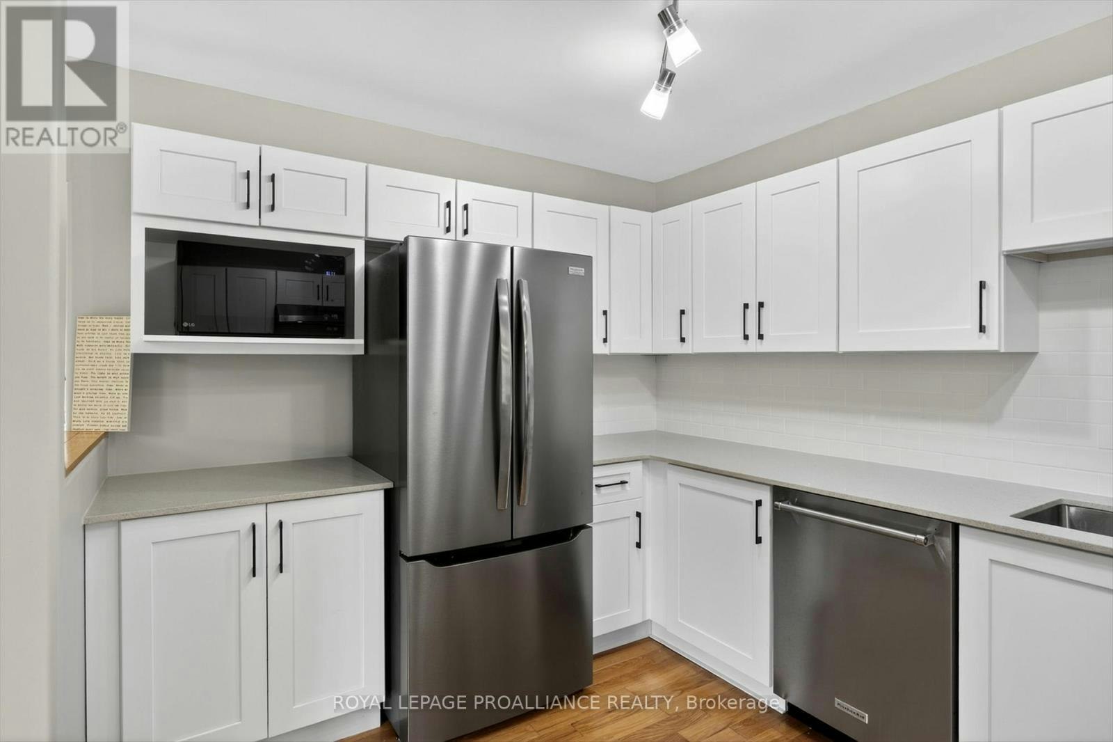 644 Trailview Drive, Peterborough, ON, K9J 8P3 - 9