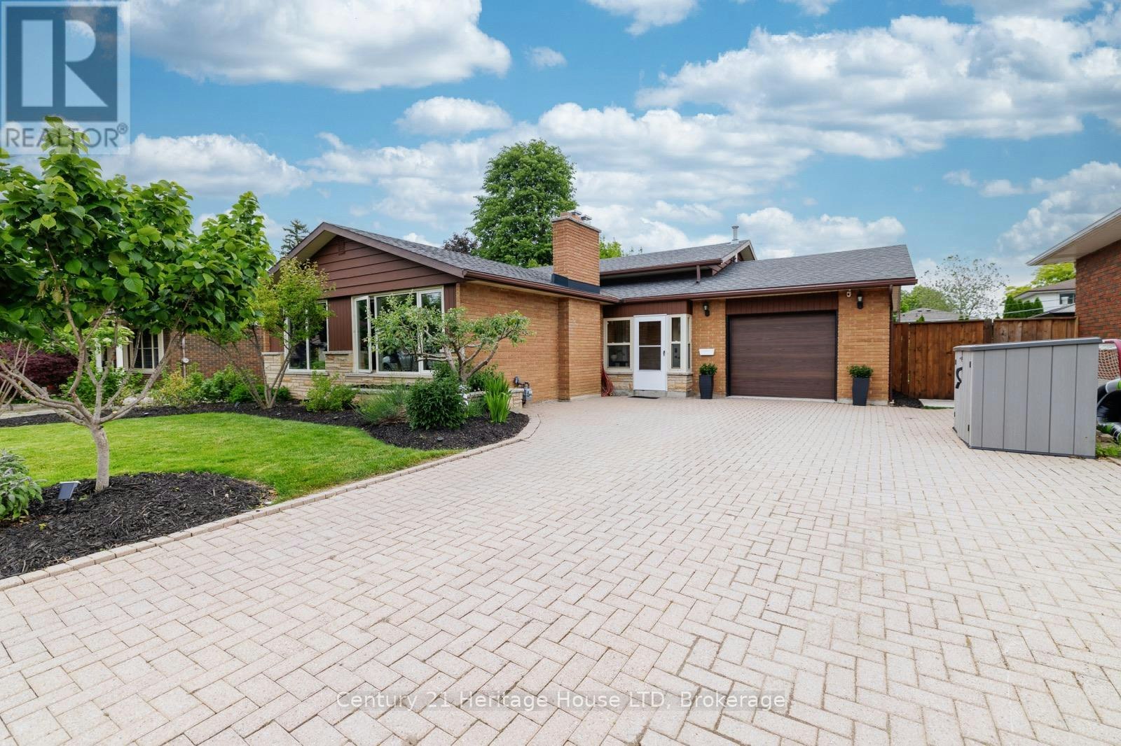 14 Stanley Street, St. Catharines, ON, L2M 1S6