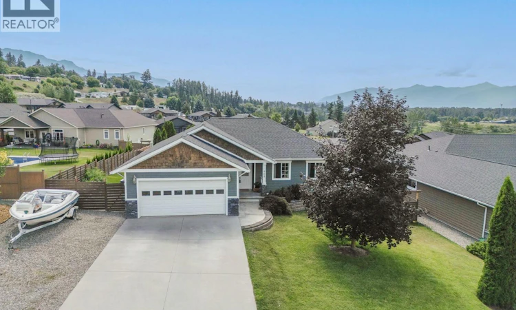 908 Purcell Crescent