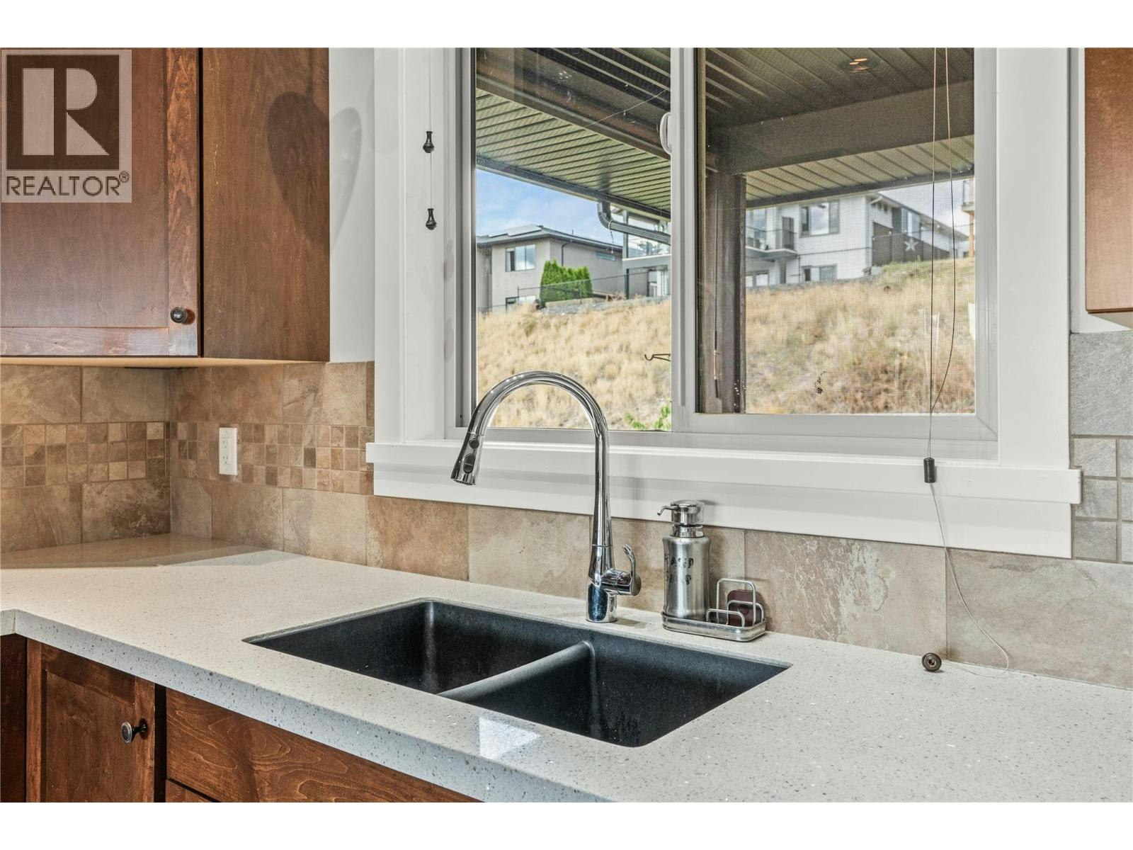 121 Blackcomb Court, Vernon, BC, V1B 4E1 - 9