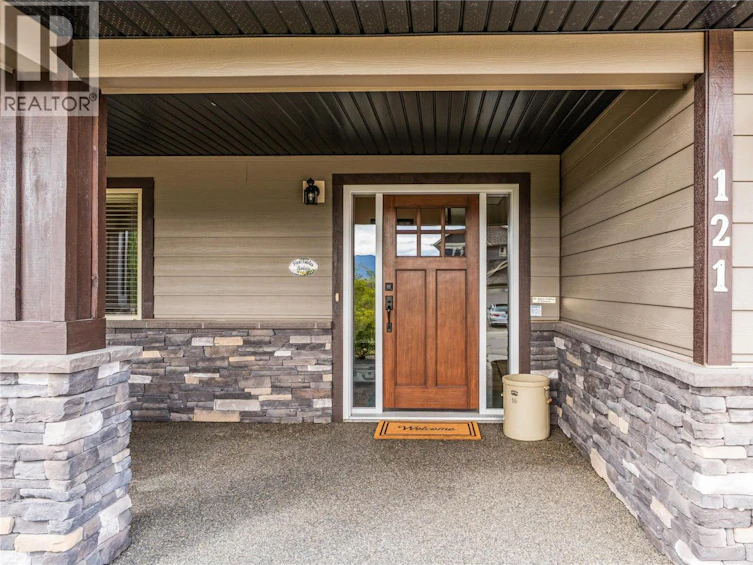 121 Blackcomb Court, Vernon, BC, V1B 4E1 - 3