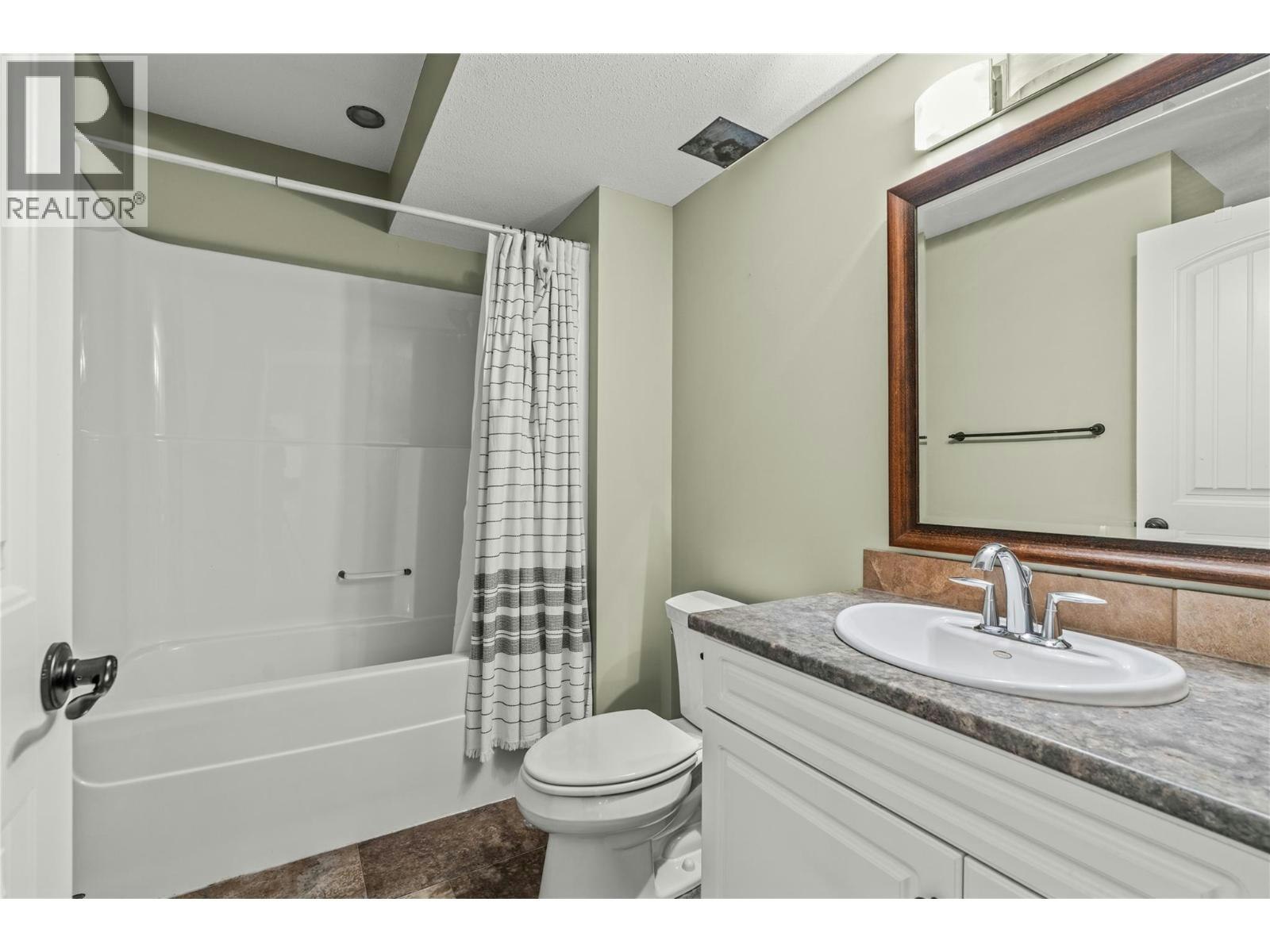 121 Blackcomb Court, Vernon, BC, V1B 4E1 - 38