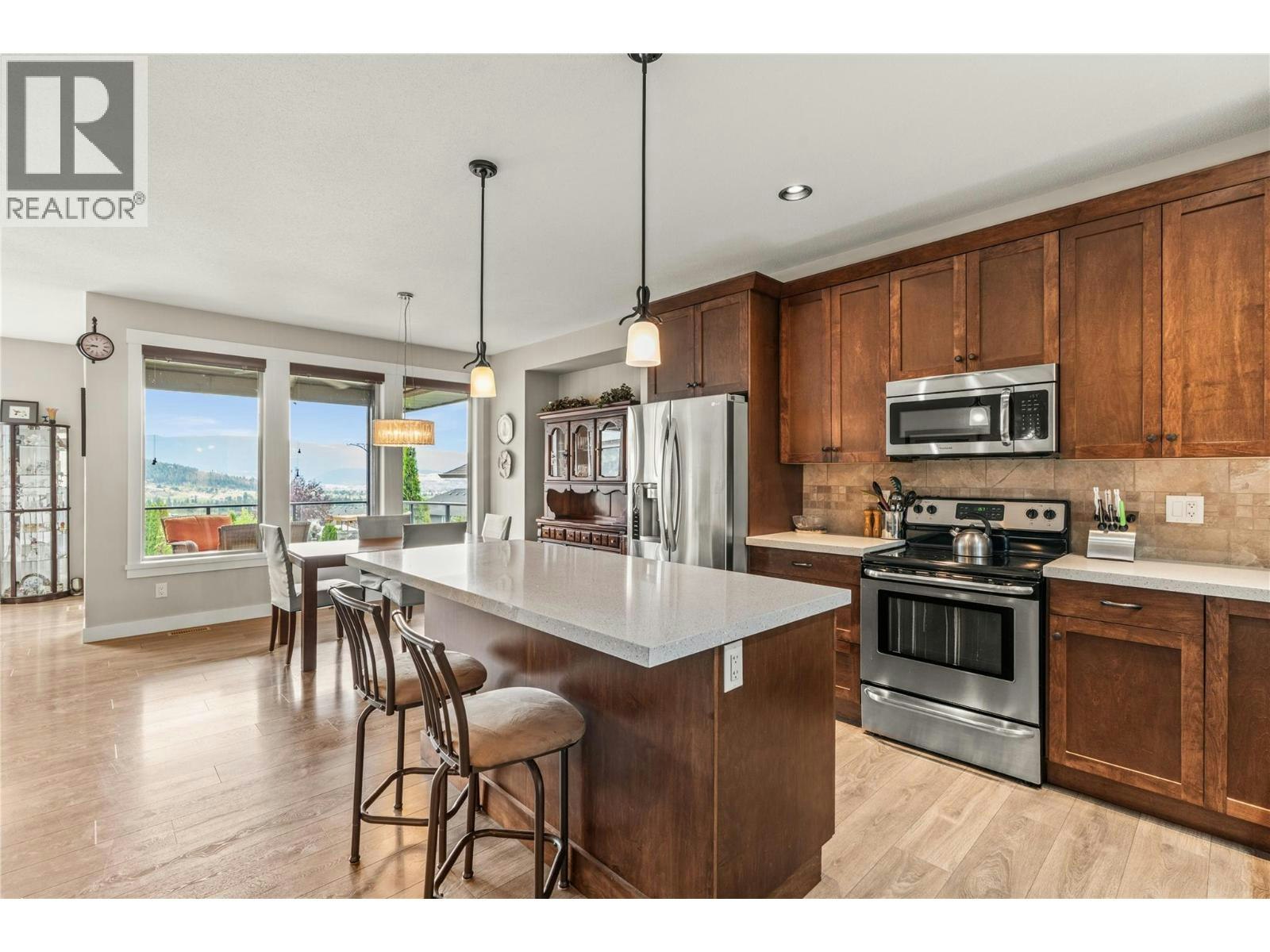 121 Blackcomb Court, Vernon, BC, V1B 4E1 - 8