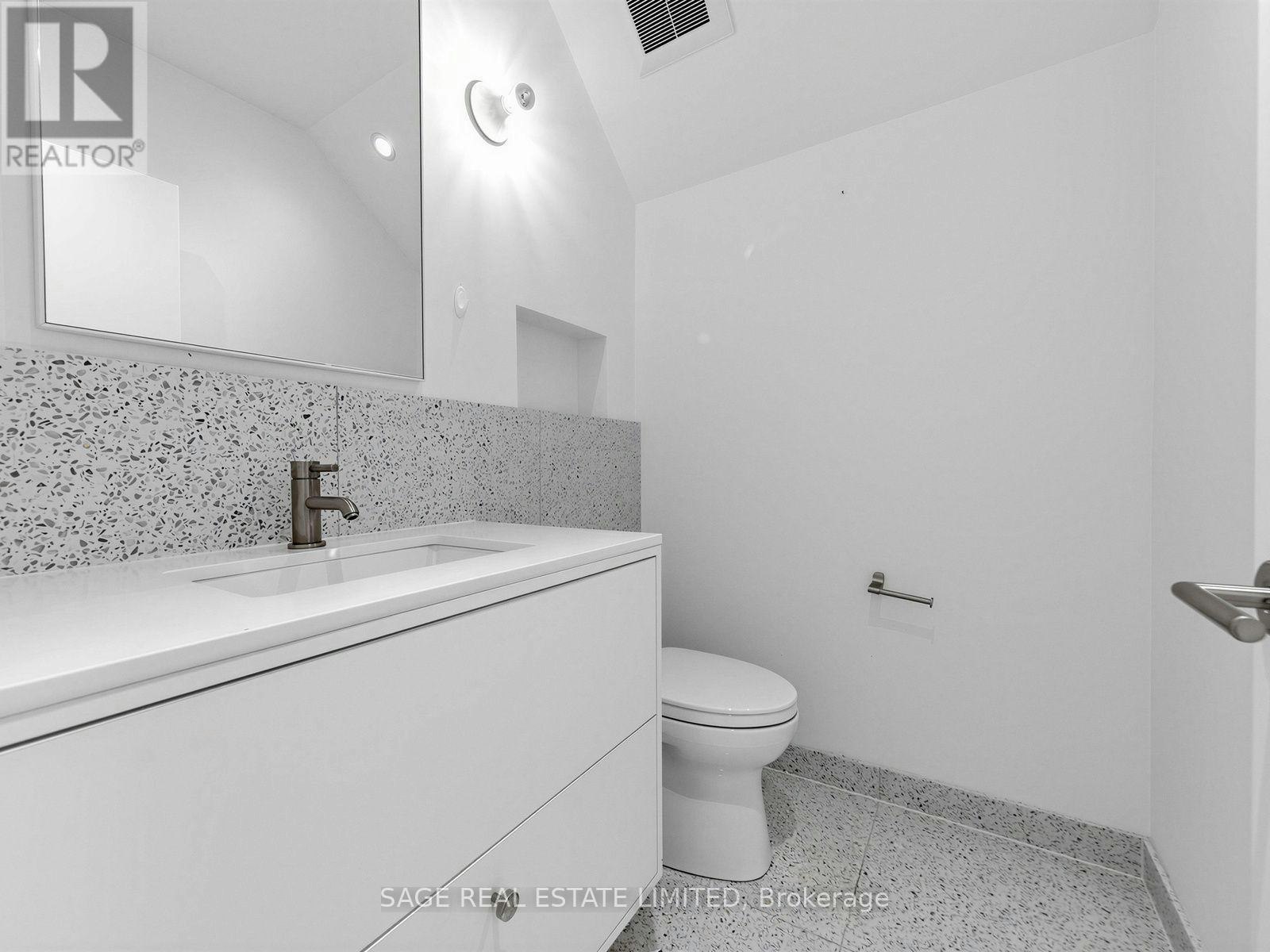 2 Addison Crescent, Toronto, ON, M3B 1K8 - 34