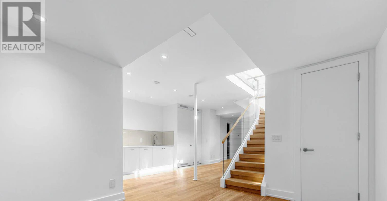 2 Addison Crescent, Toronto, ON, M3B 1K8 - 40