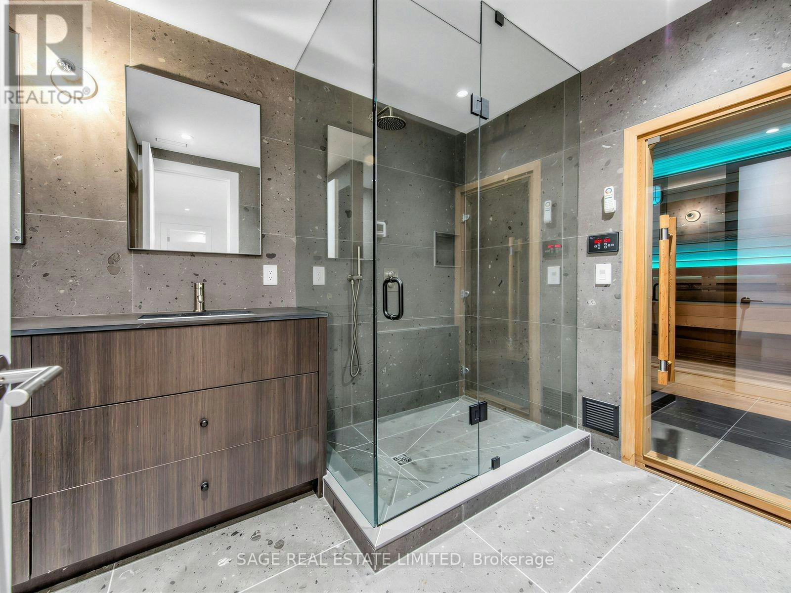 2 Addison Crescent, Toronto, ON, M3B 1K8 - 46