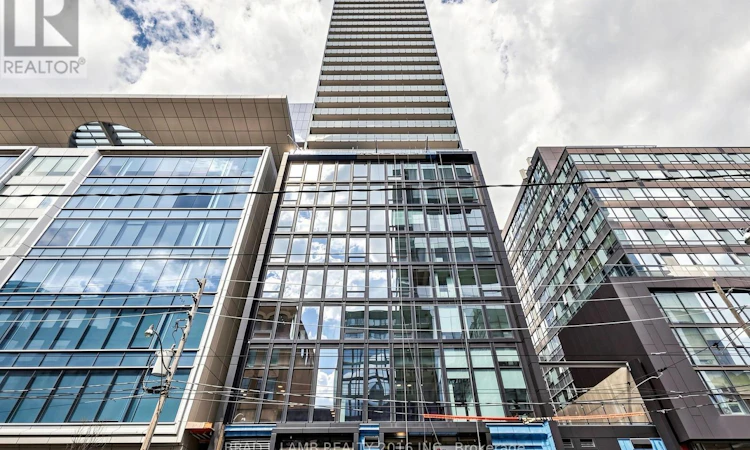 701-284 King Street E
