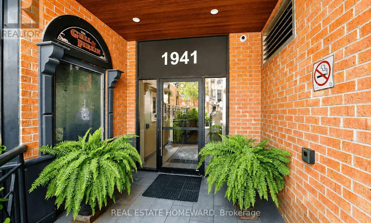 304-1941 Queen Street E