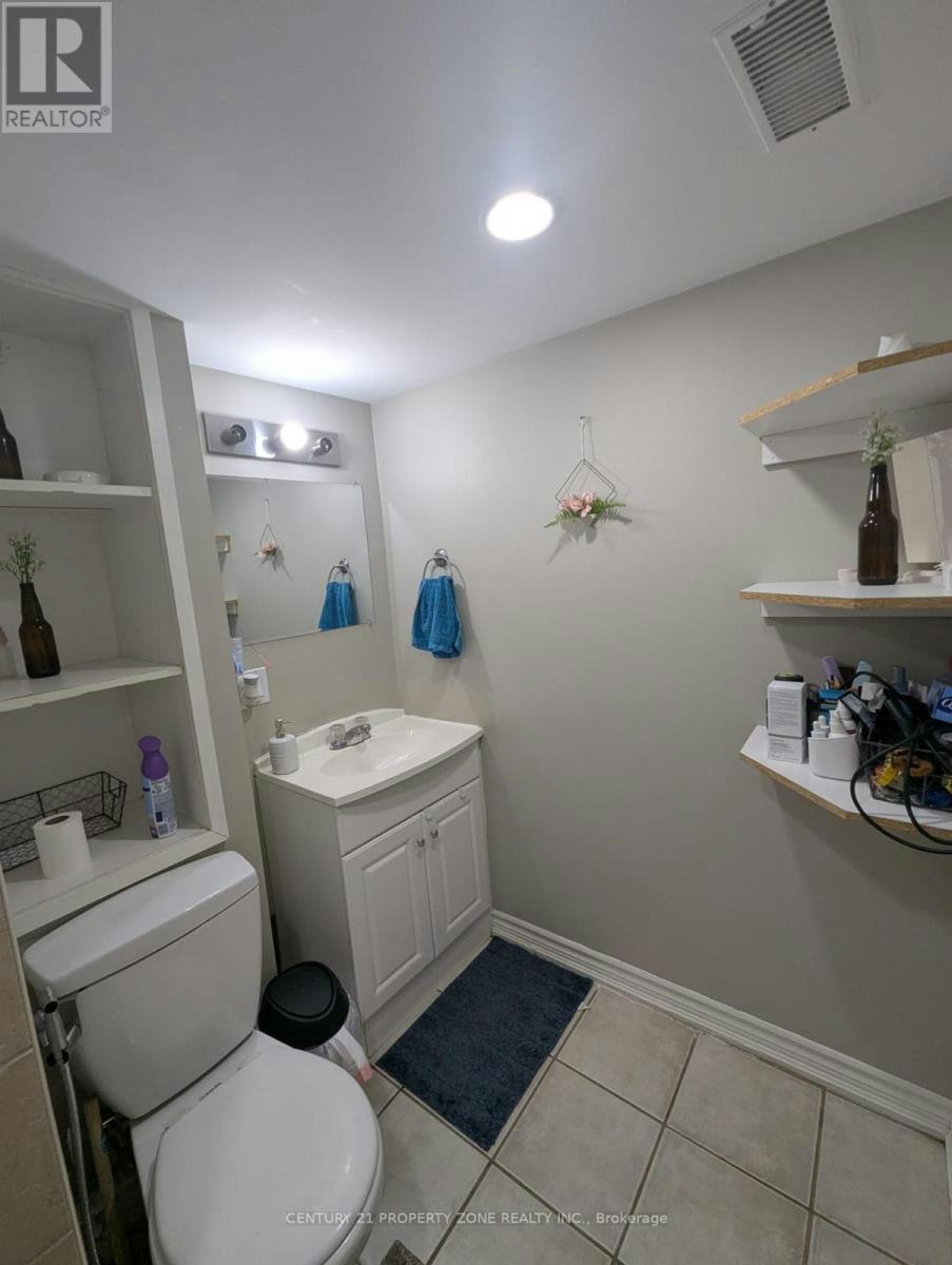 561 Mohawk Road W, Hamilton, ON, L9C 1X5 - 5