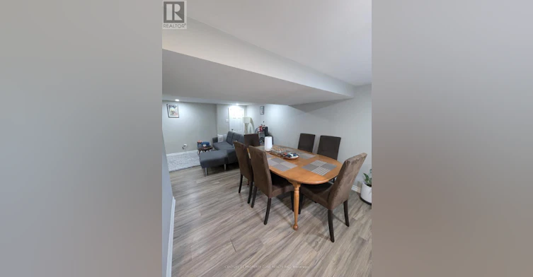 561 Mohawk Road W, Hamilton, ON, L9C 1X5 - 3