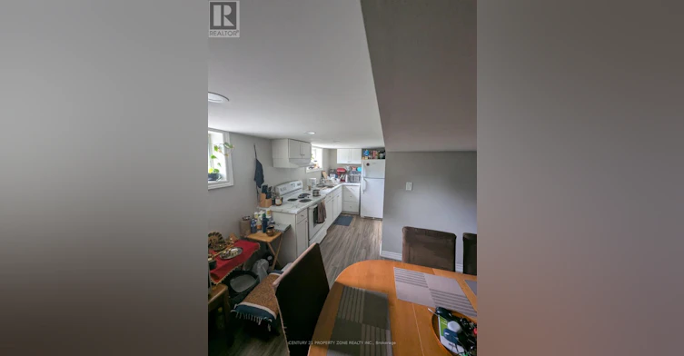 561 Mohawk Road W, Hamilton, ON, L9C 1X5 - 2