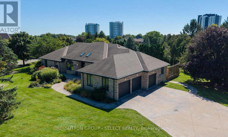 768 Franklinway Crescent