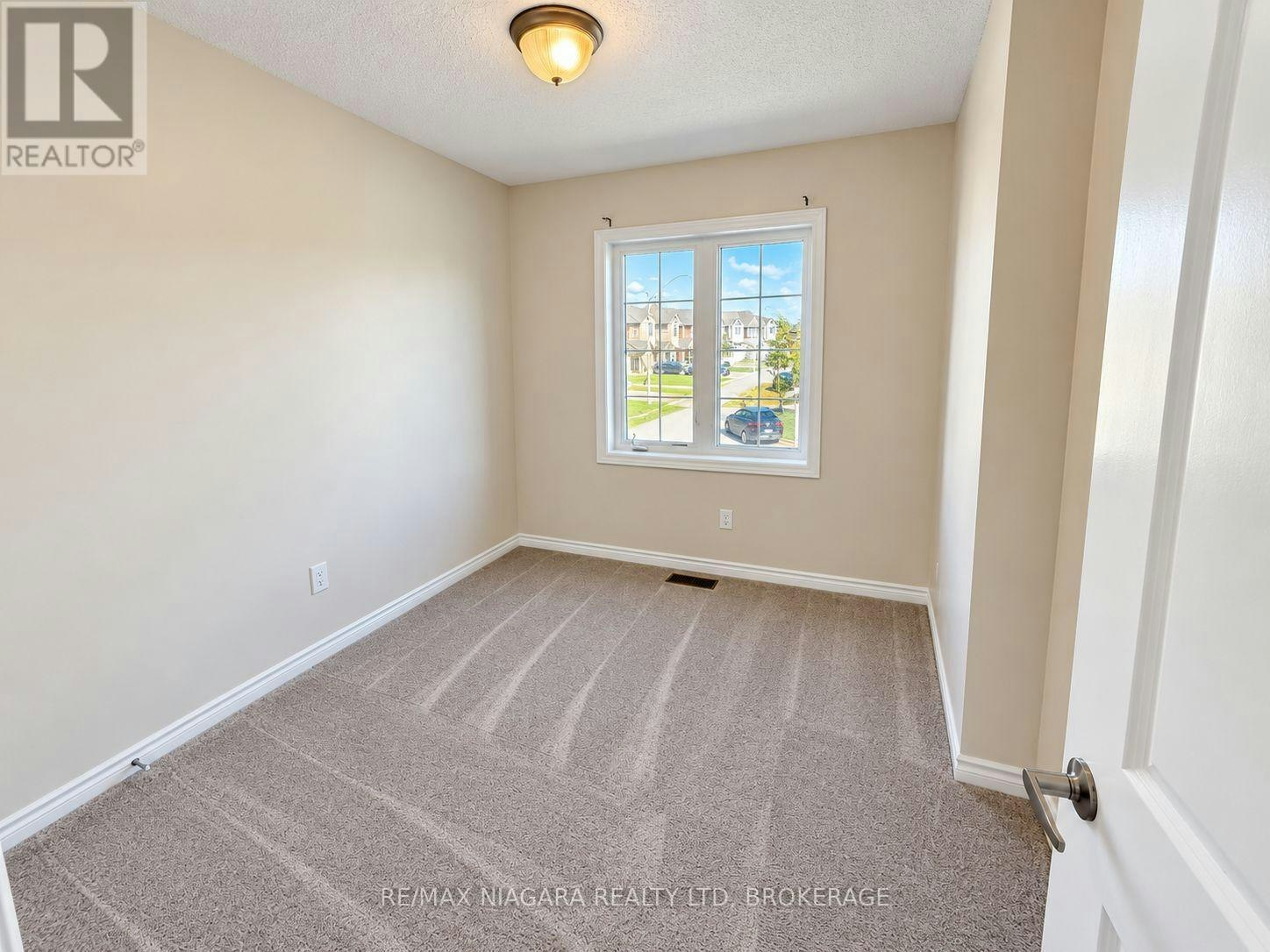 109 Sapphire Way, Thorold, ON, L2V 0L5 - 14
