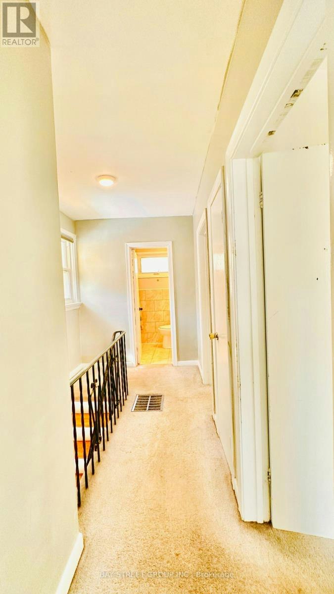57 Medway Crescent, Toronto, ON, M1P 3T7 - 11