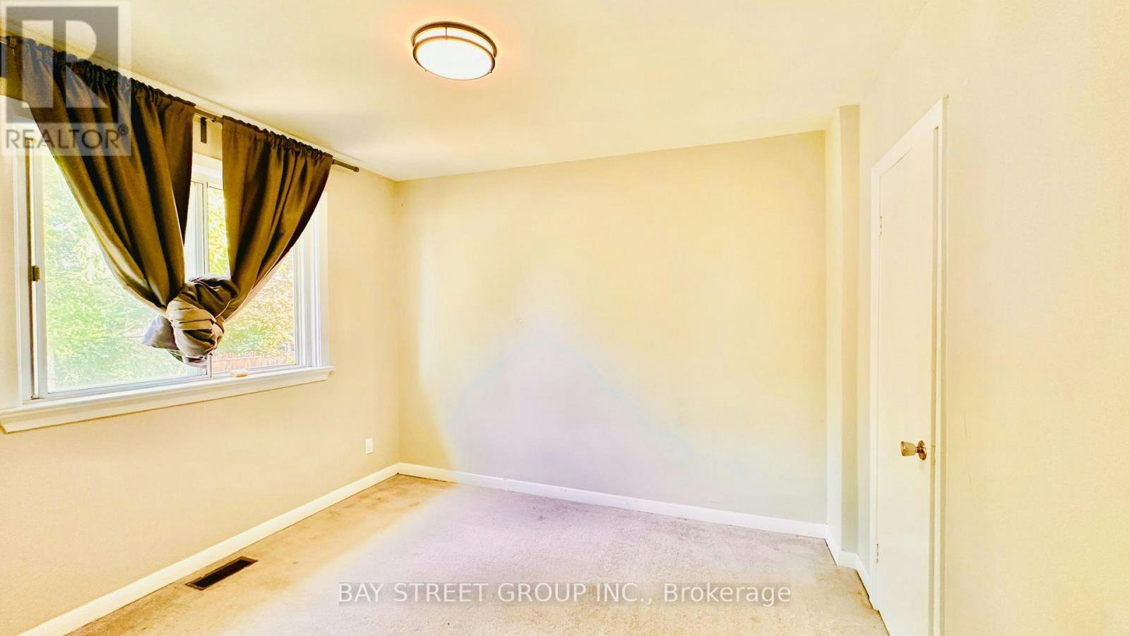 57 Medway Crescent, Toronto, ON, M1P 3T7 - 12