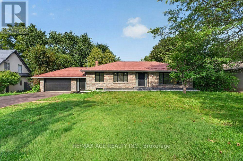 MAIN-11 Faircroft Boulevard, Toronto, ON, M1N 2W9