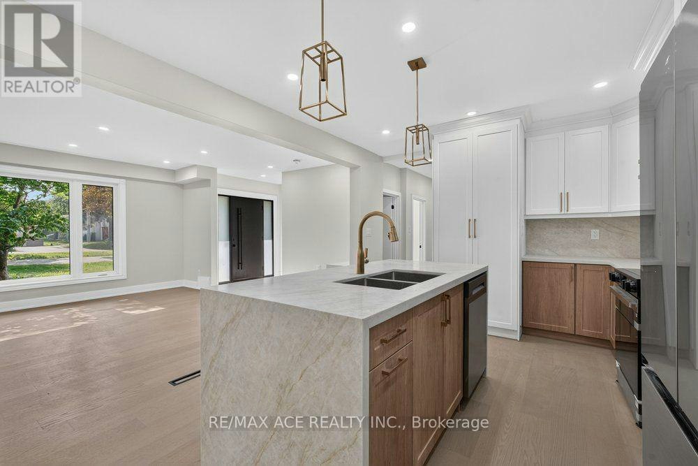 MAIN-11 Faircroft Boulevard, Toronto, ON, M1N 2W9 - 18