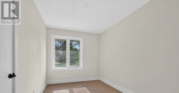 MAIN-11 Faircroft Boulevard, Toronto, ON, M1N 2W9 - 31