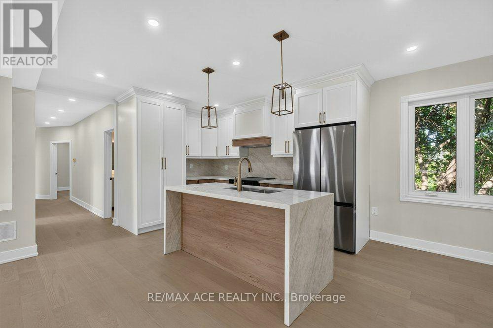 MAIN-11 Faircroft Boulevard, Toronto, ON, M1N 2W9 - 14